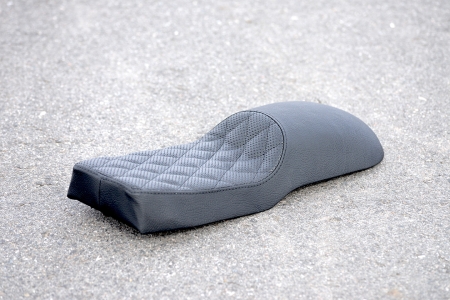Cafe Racer Seat black diamond, Monolever